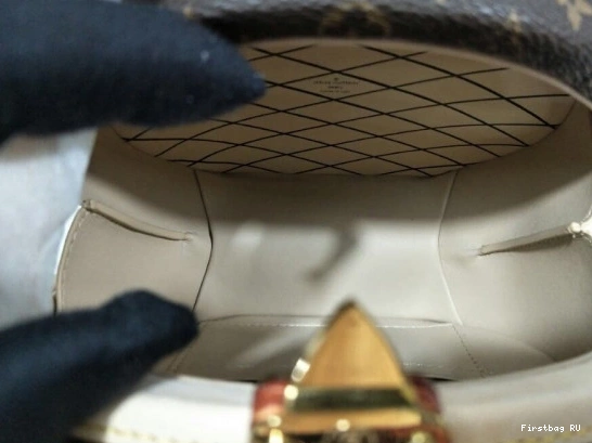 Firstbag PETITE Louis Vuitton BOITE CHAPEAU 0807